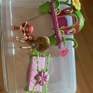 toys 3 dolls and more in good condition